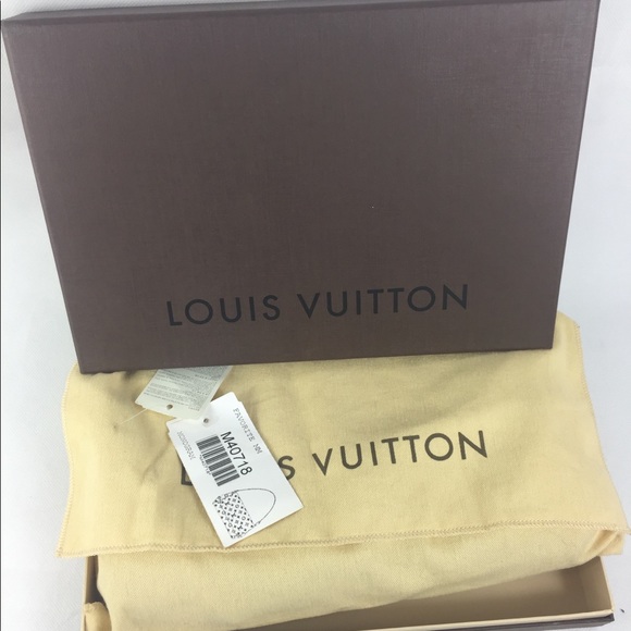 🌸TRENDY🌸FAVORITE LOUIS VUITTON CROSSBODY - Picture 8 of 16